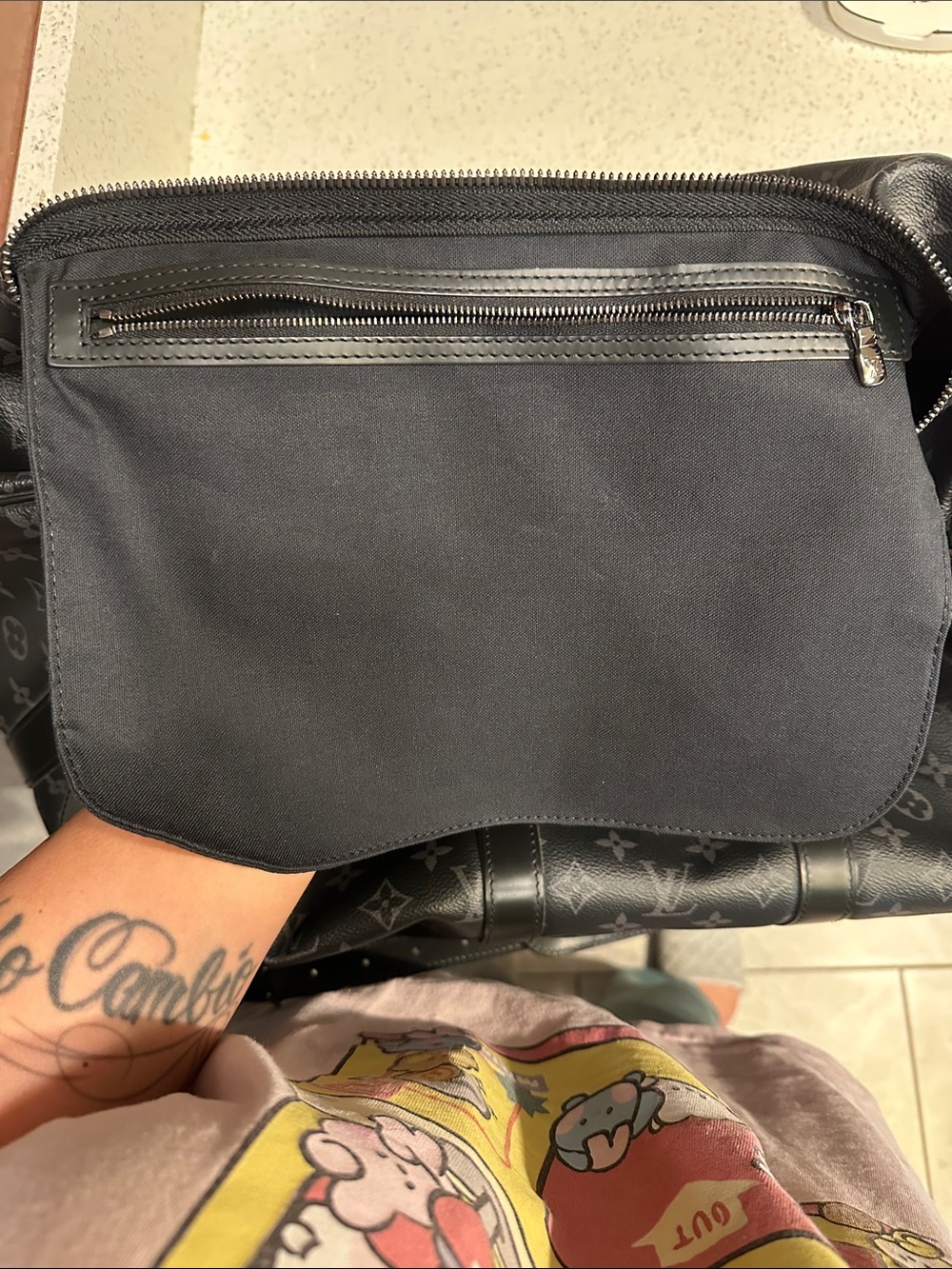 Louis Vuitton Black Monogram Black Eclipse Bandolier Keepall 55 - Picture 6 of 12